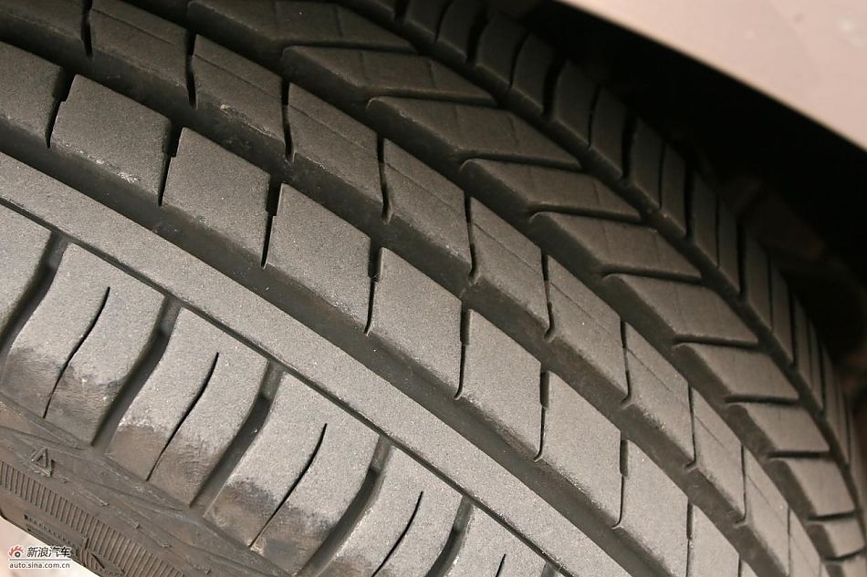 东风雪铁龙C5 2.3L尊雅型