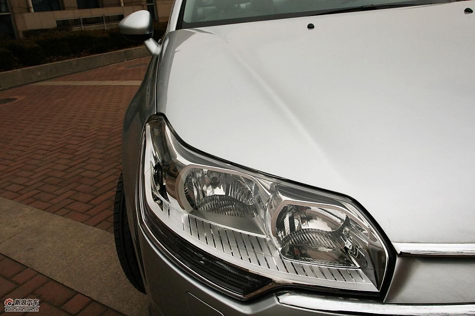 东风雪铁龙C5 2.3L尊雅型