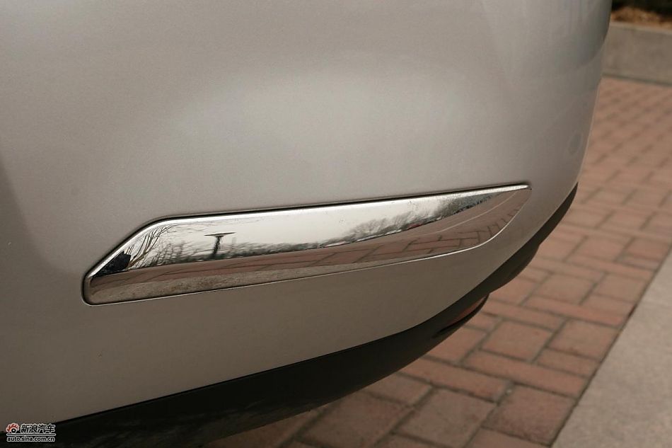 东风雪铁龙C5 2.3L尊雅型