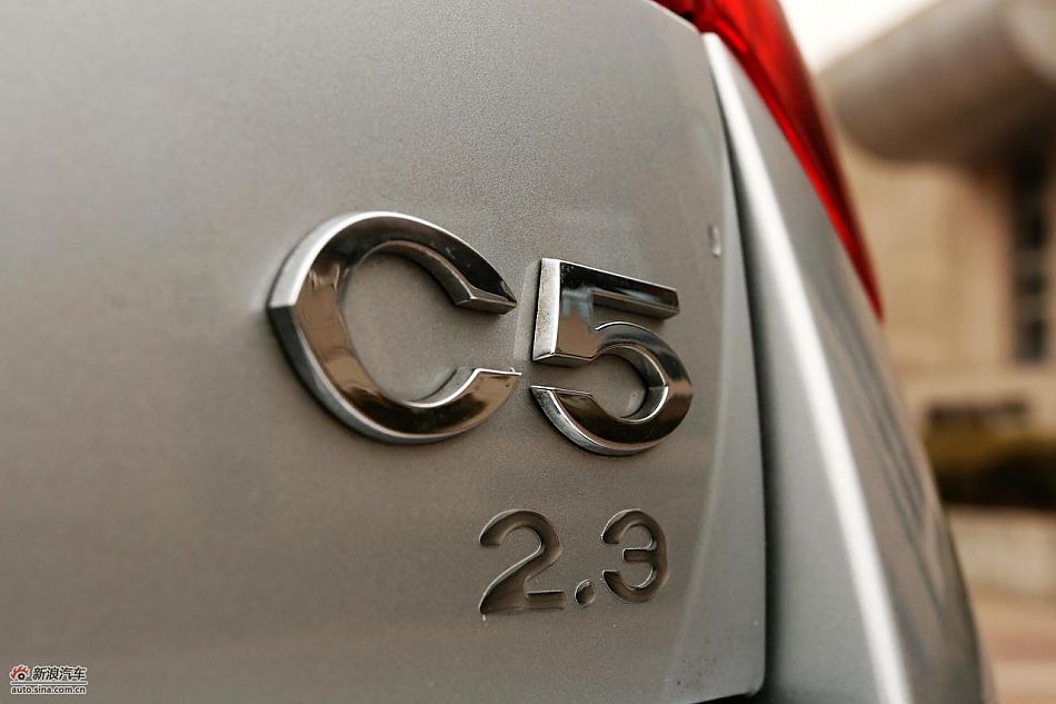 东风雪铁龙C5 2.3L尊雅型