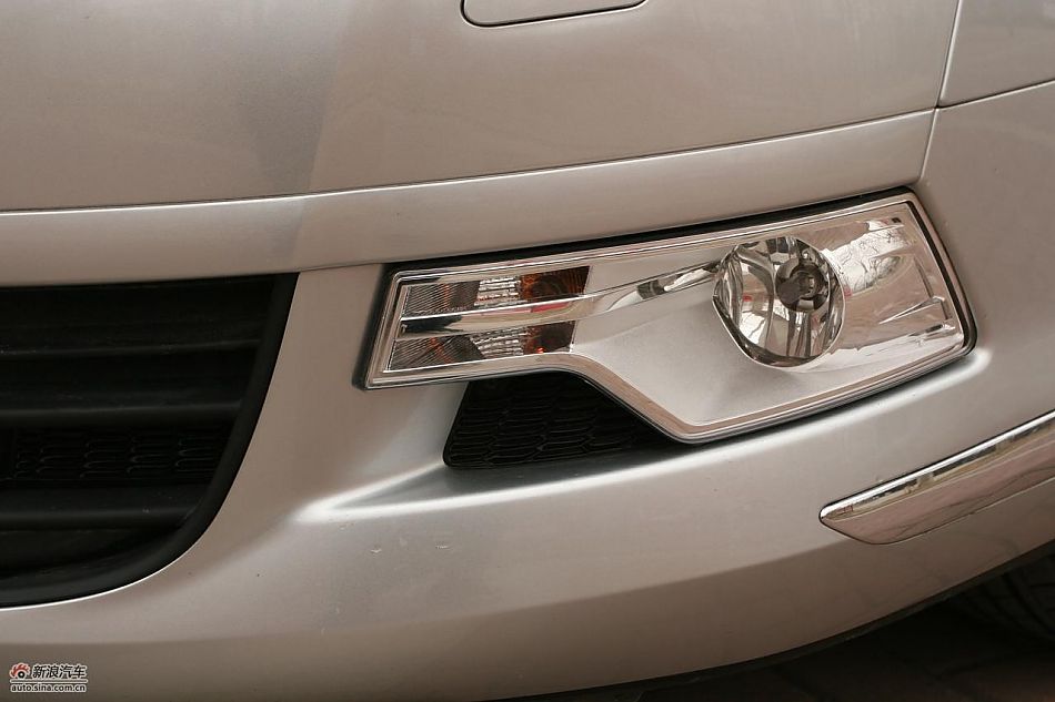 东风雪铁龙C5 2.3L尊雅型