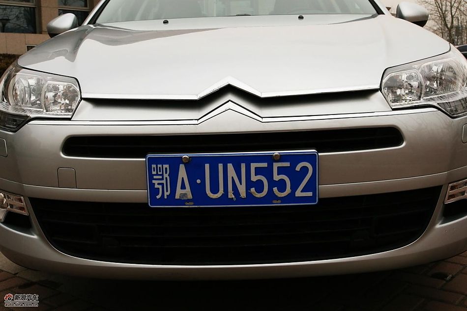 东风雪铁龙C5 2.3L尊雅型