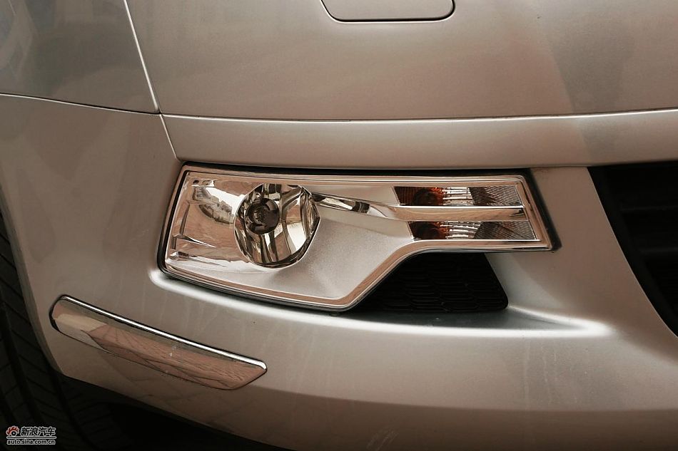 东风雪铁龙C5 2.3L尊雅型