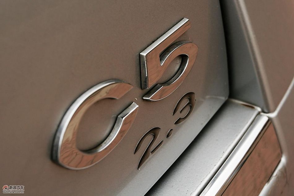 东风雪铁龙C5 2.3L尊雅型