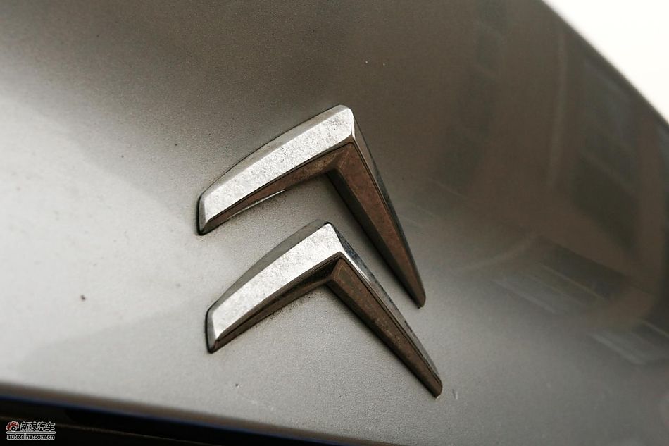 东风雪铁龙C5 2.3L尊雅型