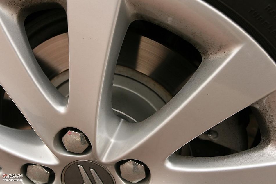 东风雪铁龙C5 2.3L尊雅型