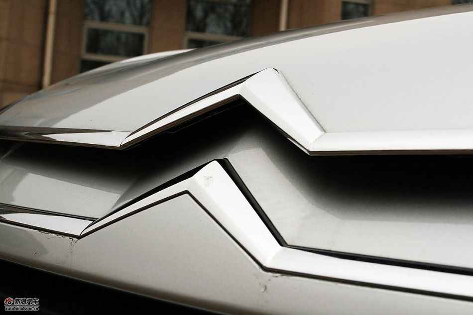 东风雪铁龙C5 2.3L尊雅型