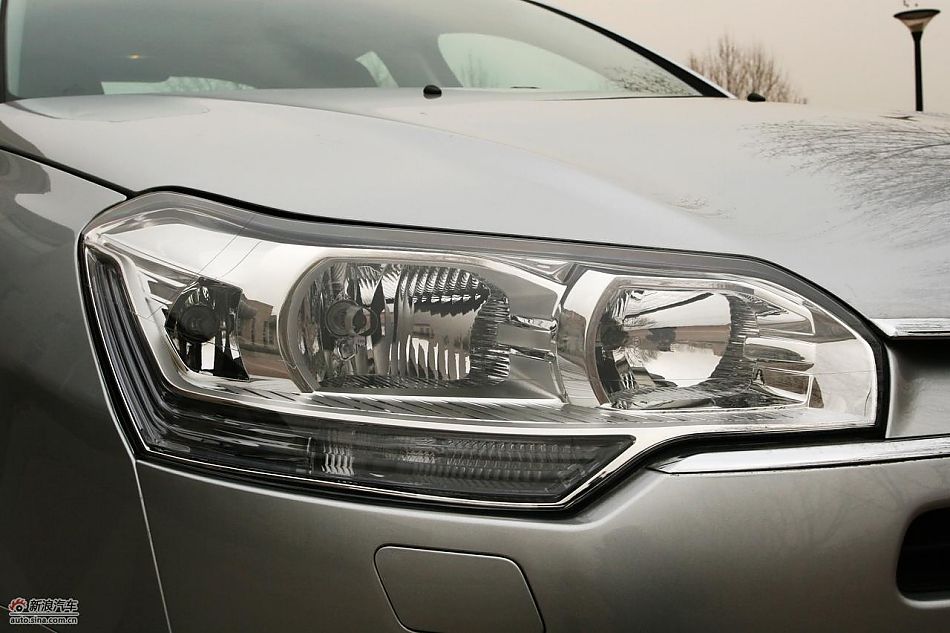 东风雪铁龙C5 2.3L尊雅型