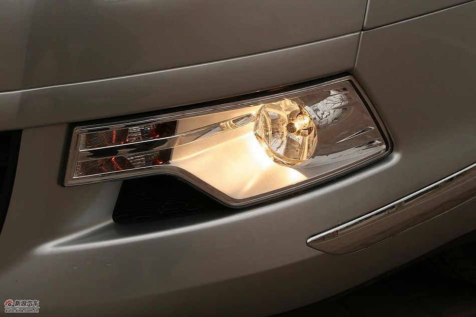 东风雪铁龙C5 2.3L尊雅型