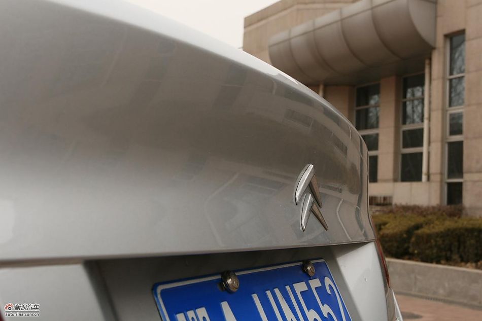 东风雪铁龙C5 2.3L尊雅型