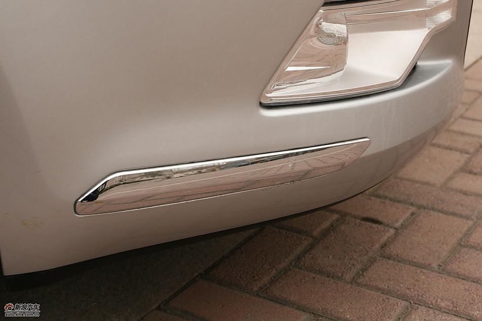 东风雪铁龙C5 2.3L尊雅型