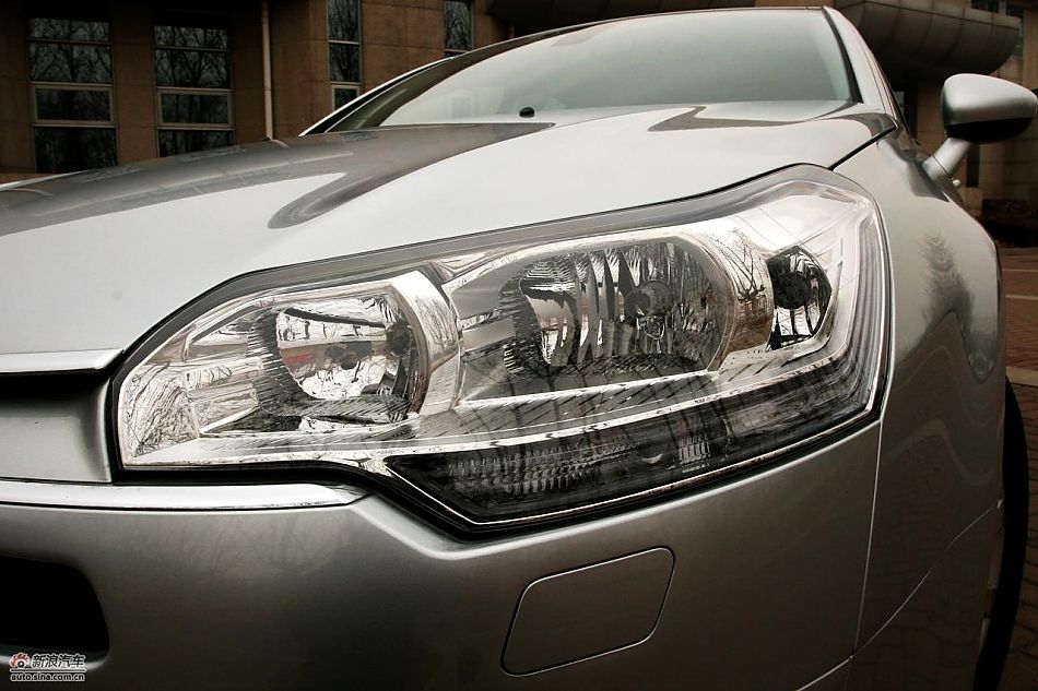 东风雪铁龙C5 2.3L尊雅型