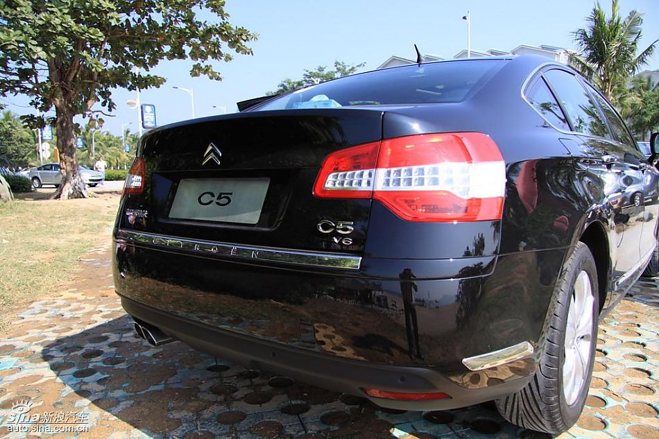 东风雪铁龙C5外观实拍图