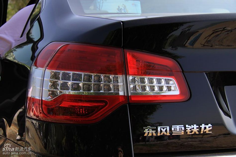 东风雪铁龙C5外观实拍图