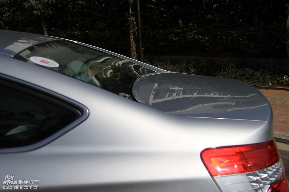 东风雪铁龙C5外观实拍图