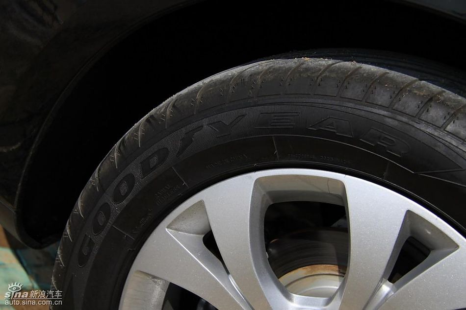 东风雪铁龙C5外观实拍图