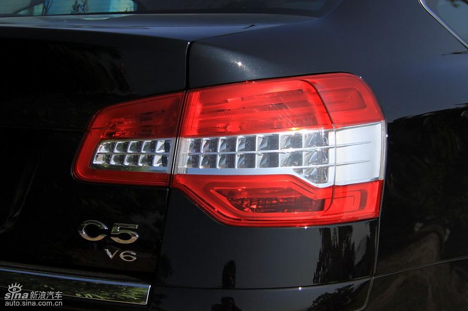 东风雪铁龙C5外观实拍图