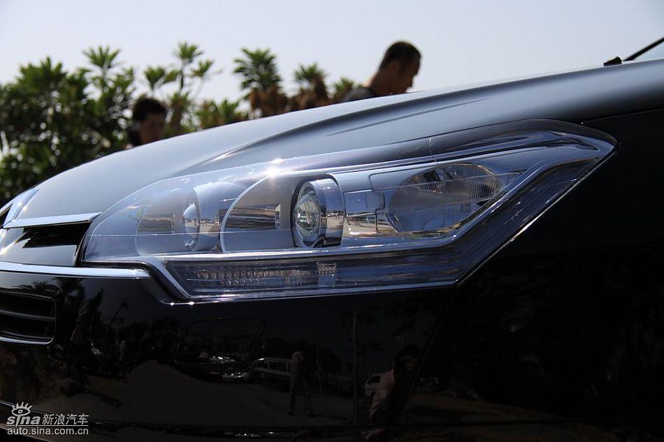 东风雪铁龙C5外观实拍图