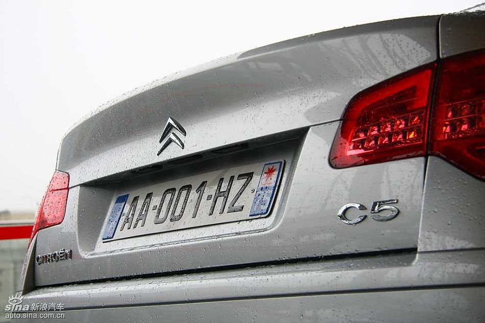 雪铁龙新C5外观实拍图