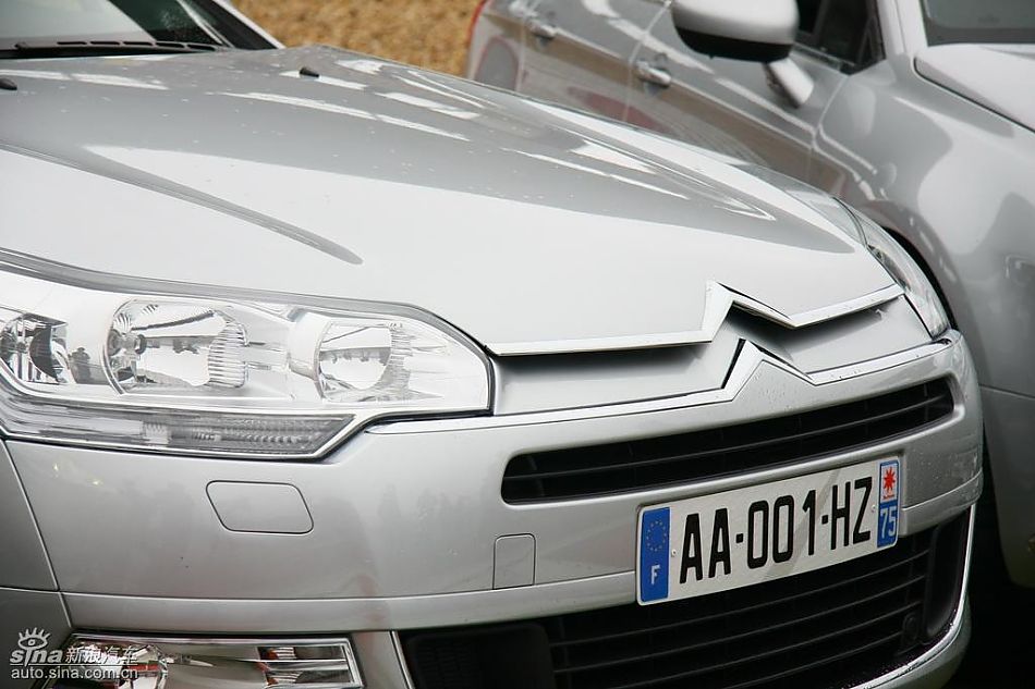 雪铁龙新C5外观实拍图