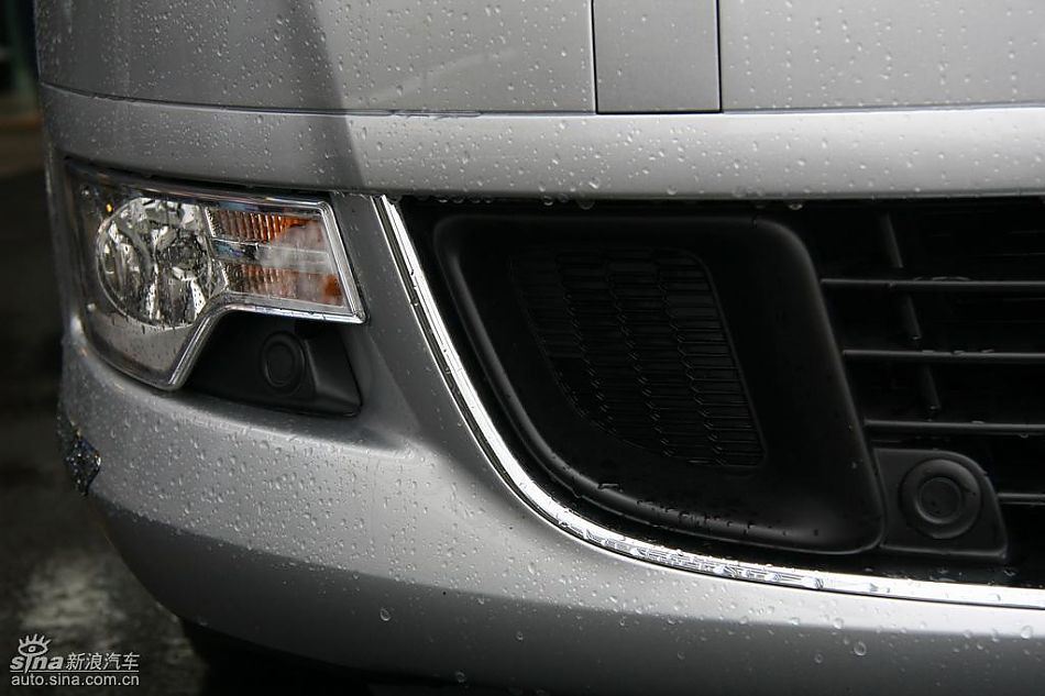 雪铁龙新C5外观实拍图