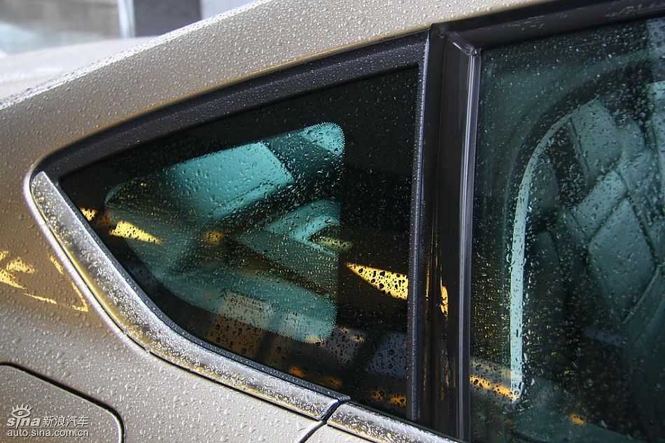 雪铁龙新C5外观实拍图