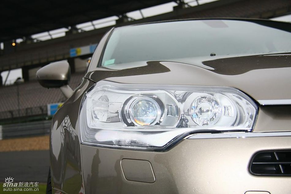 雪铁龙新C5外观实拍图