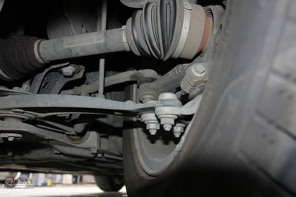 2010款东风雪铁龙C5 2.3L尊贵型