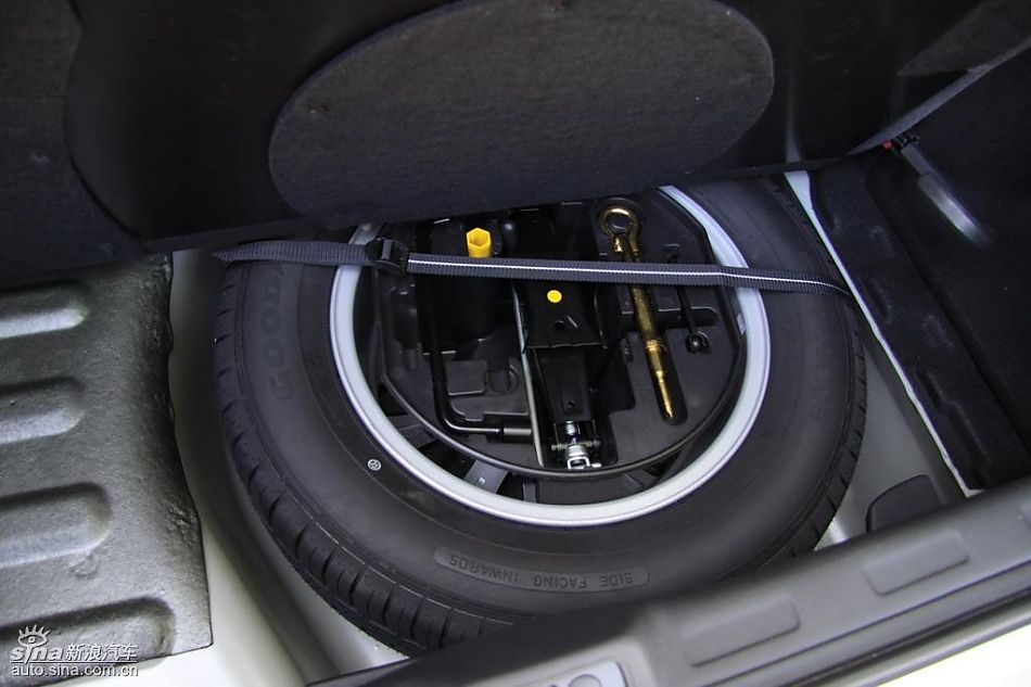 东风雪铁龙C5外观实拍图