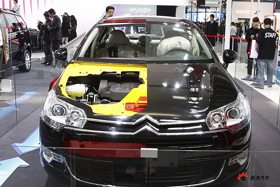 雪铁龙C5切割车