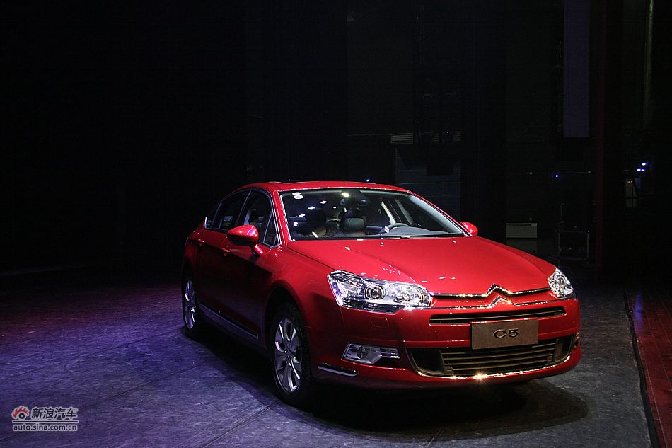 东风雪铁龙C5 拉菲红