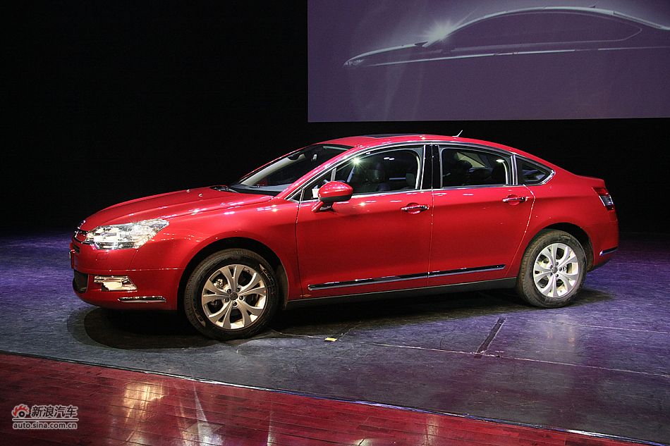 东风雪铁龙C5 拉菲红