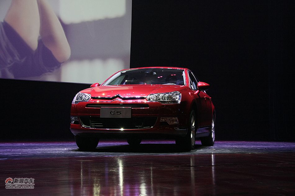 东风雪铁龙C5 拉菲红