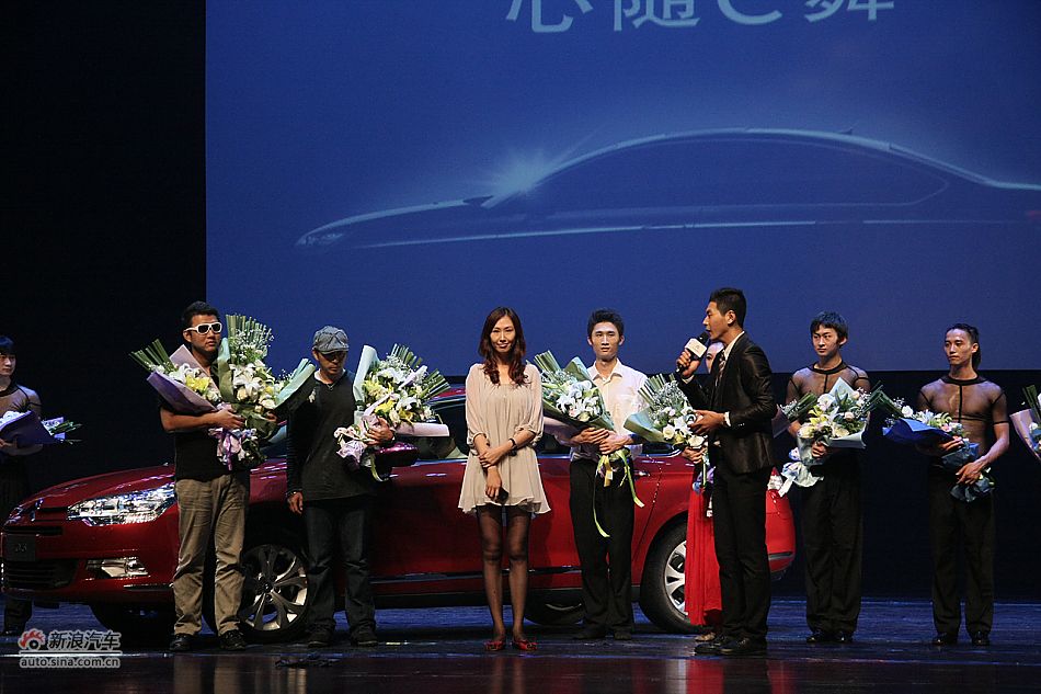 东风雪铁龙C5拉菲红首位车主