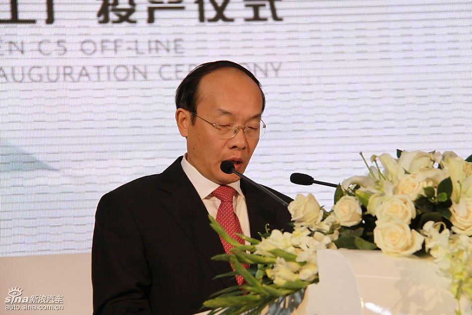 东风汽车公司党委书记、总经理 徐平 先生