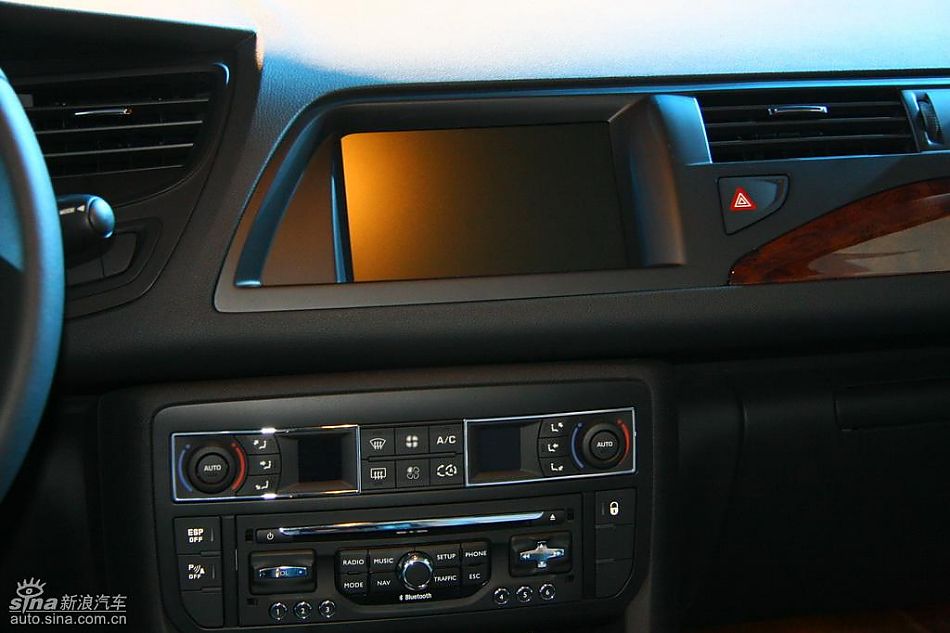 东风雪铁龙C5内饰