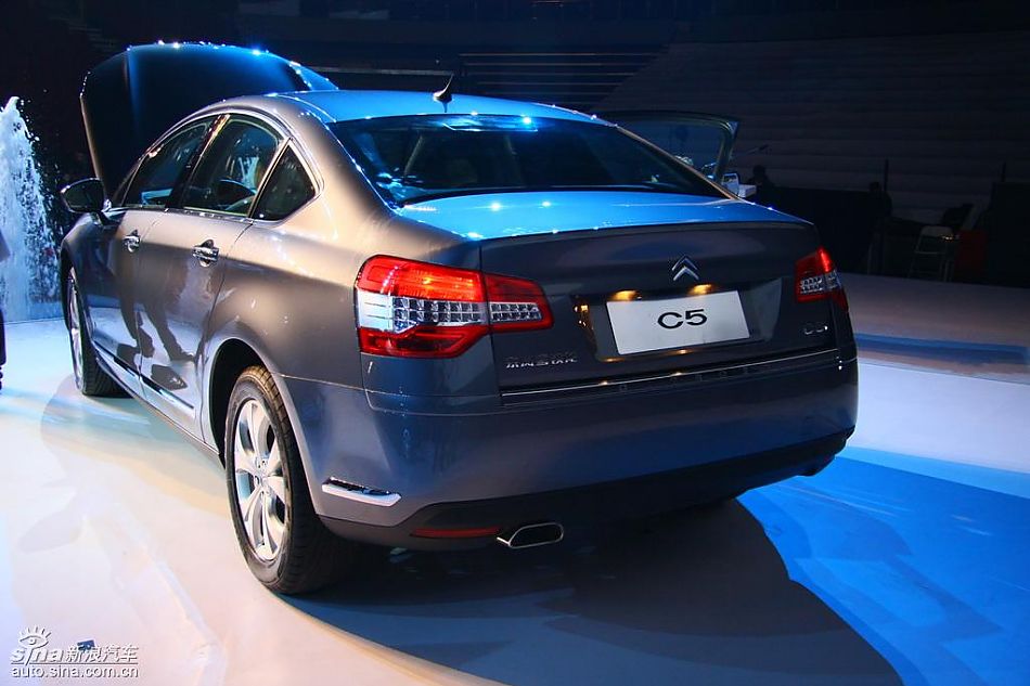 东风雪铁龙C5内饰