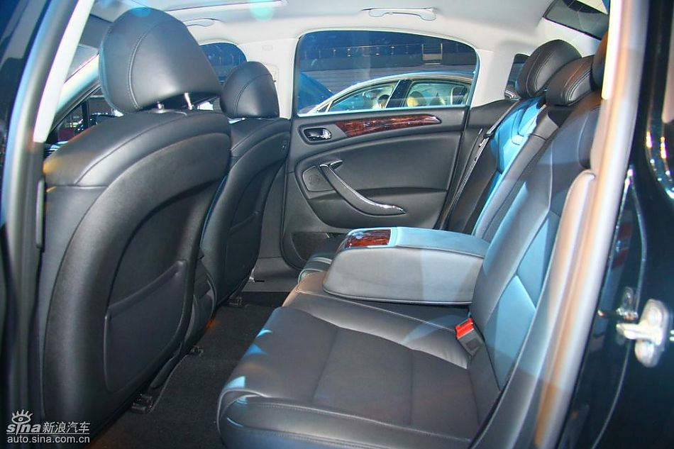 东风雪铁龙C5内饰