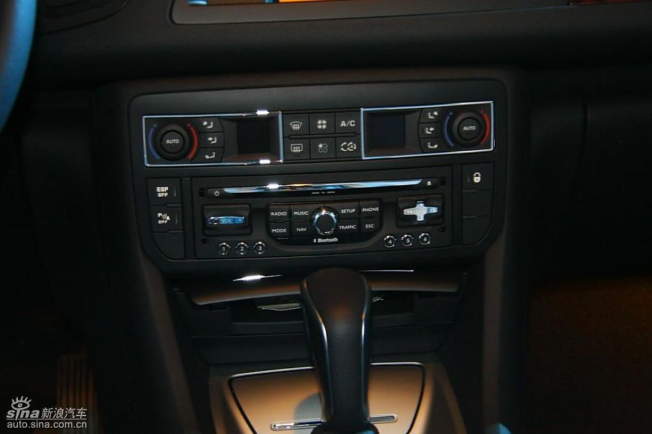 东风雪铁龙C5内饰