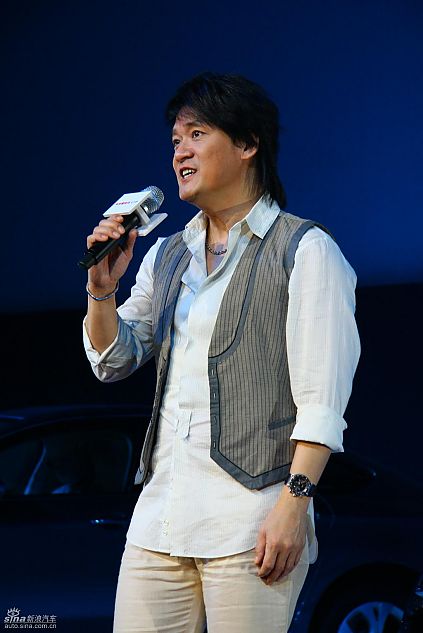周华健为东风雪铁龙C5献唱