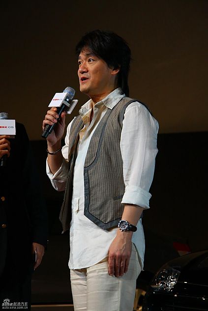 周华健为东风雪铁龙C5献唱