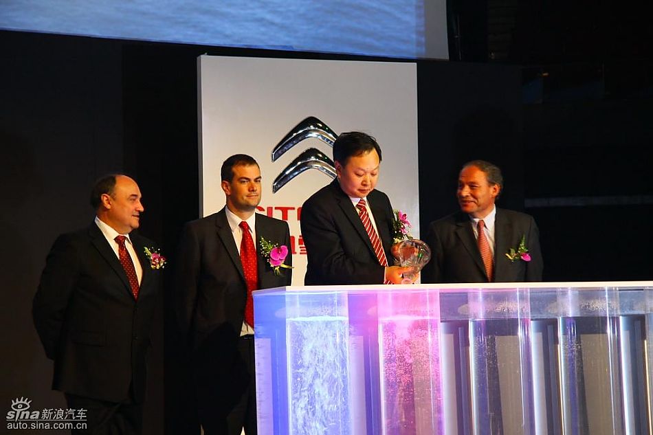 东风雪铁龙领导开启C5