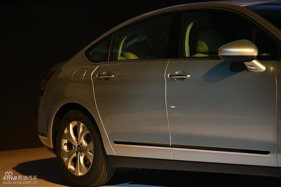 东风雪铁龙C5亮相