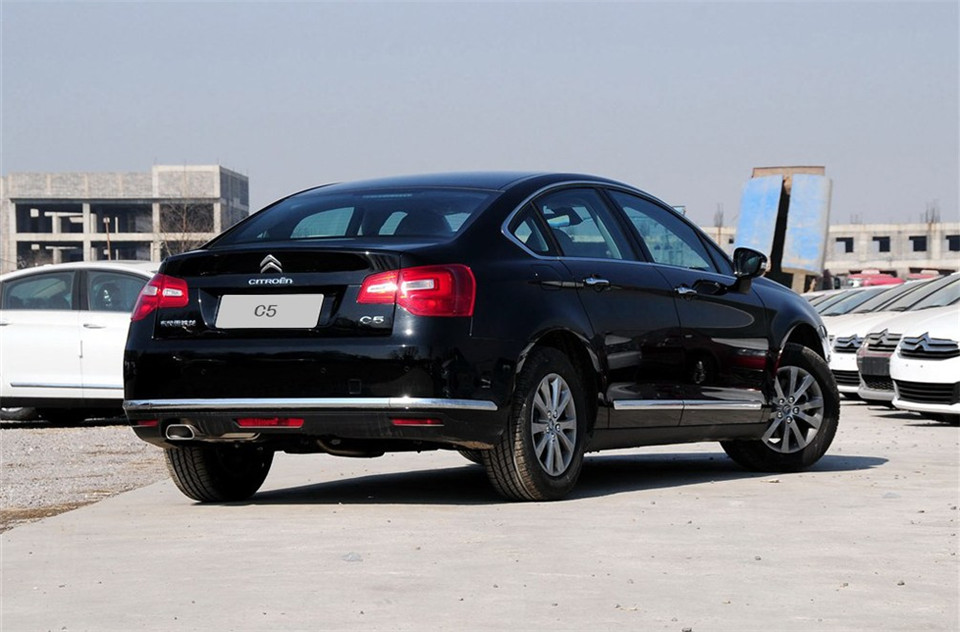 东风雪铁龙C5 2.0L自动尊享型