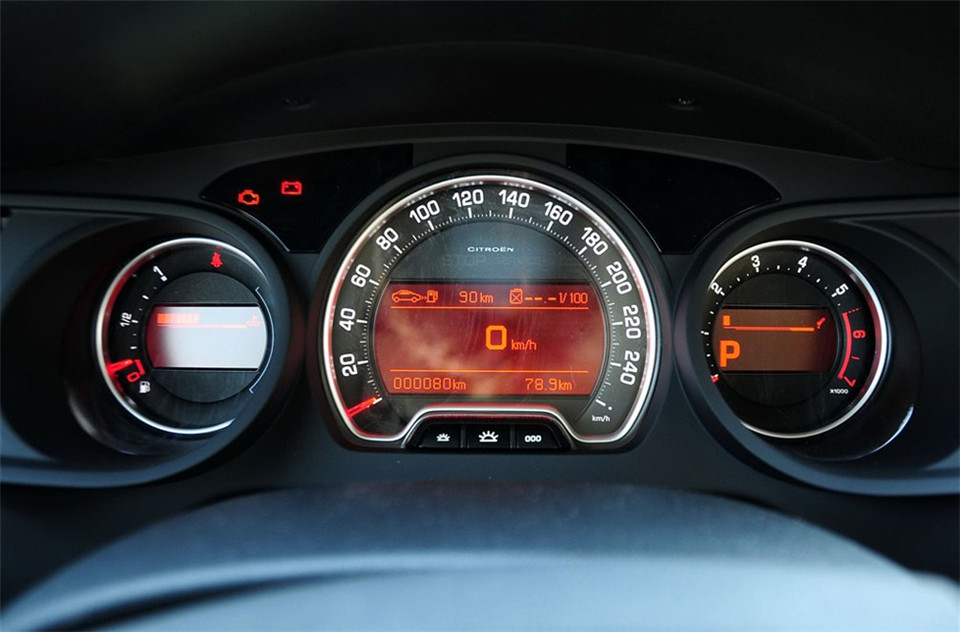 东风雪铁龙C5 2.0L自动尊享型