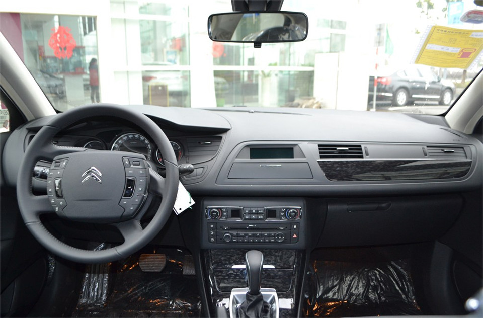 东风雪铁龙C5 2.0L自动尊享型