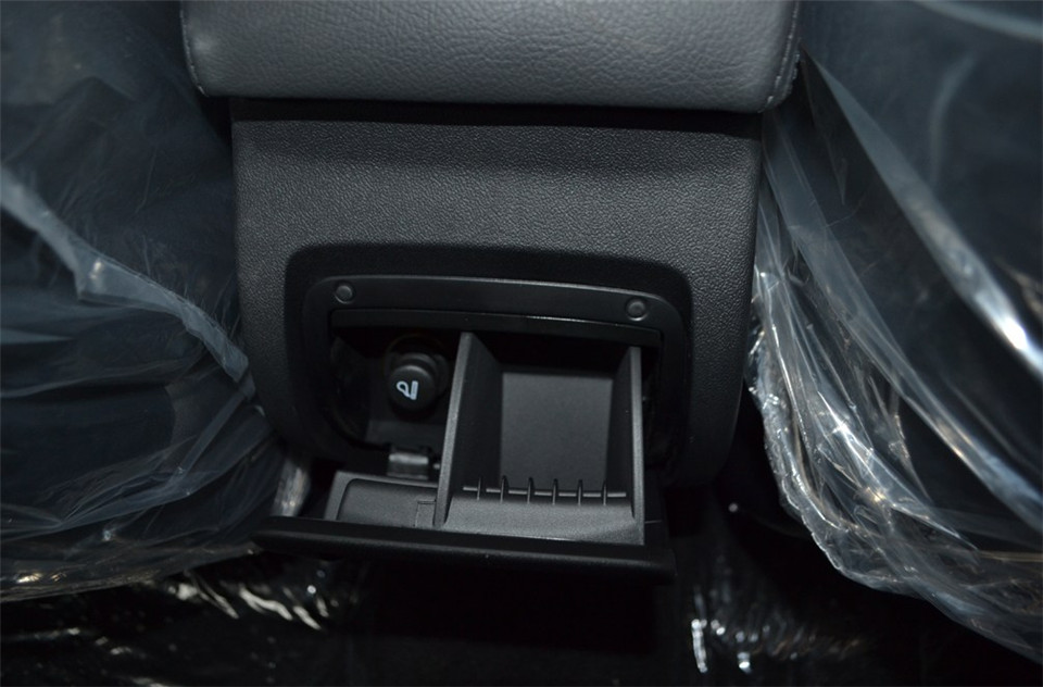 东风雪铁龙C5 2.0L自动尊享型