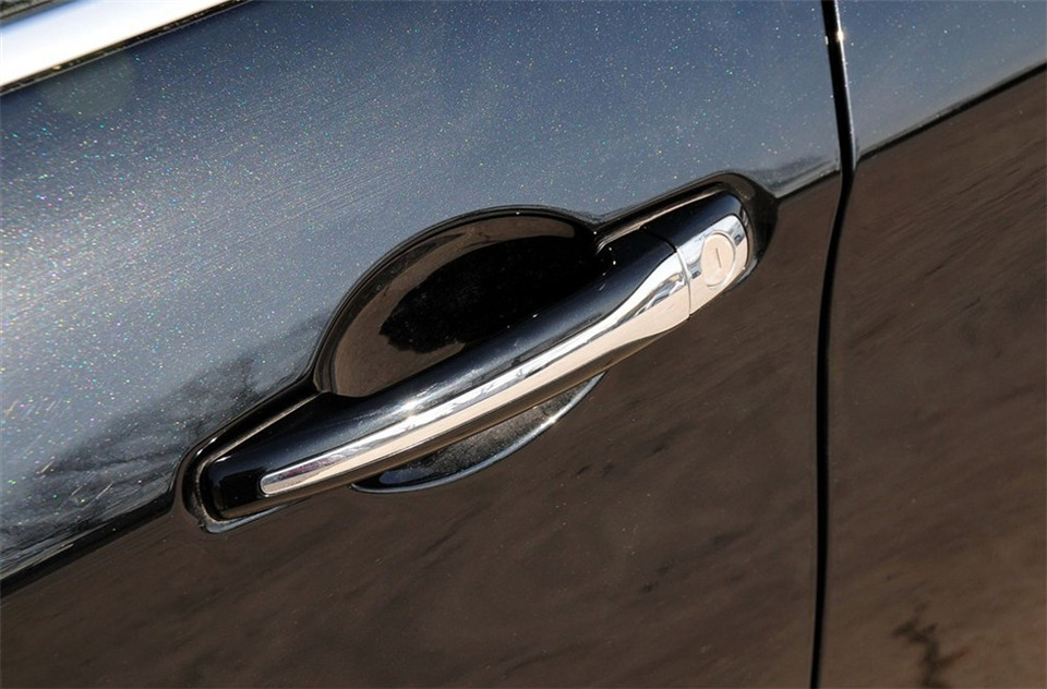 东风雪铁龙C5 2.0L自动尊享型