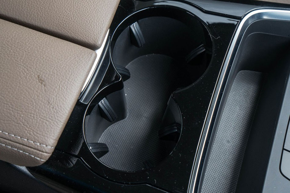 2017款 380THP 自动尊贵型 内饰