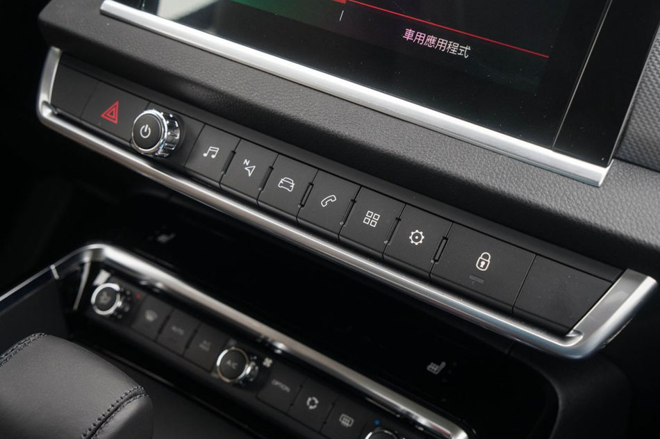 2017款 380THP 自动尊贵型 内饰